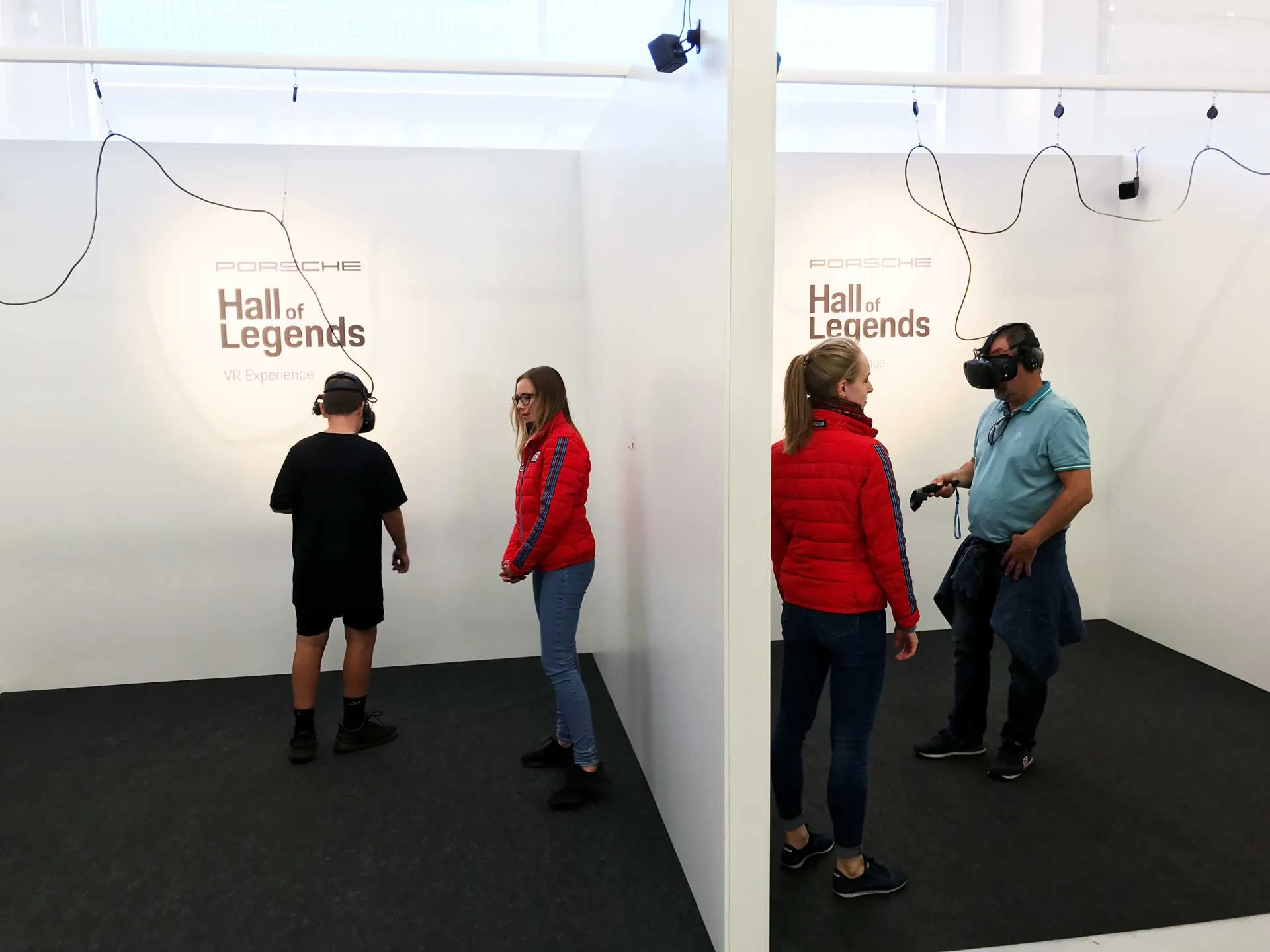 Porsche Hall of Legends — two VR stations running in parallel